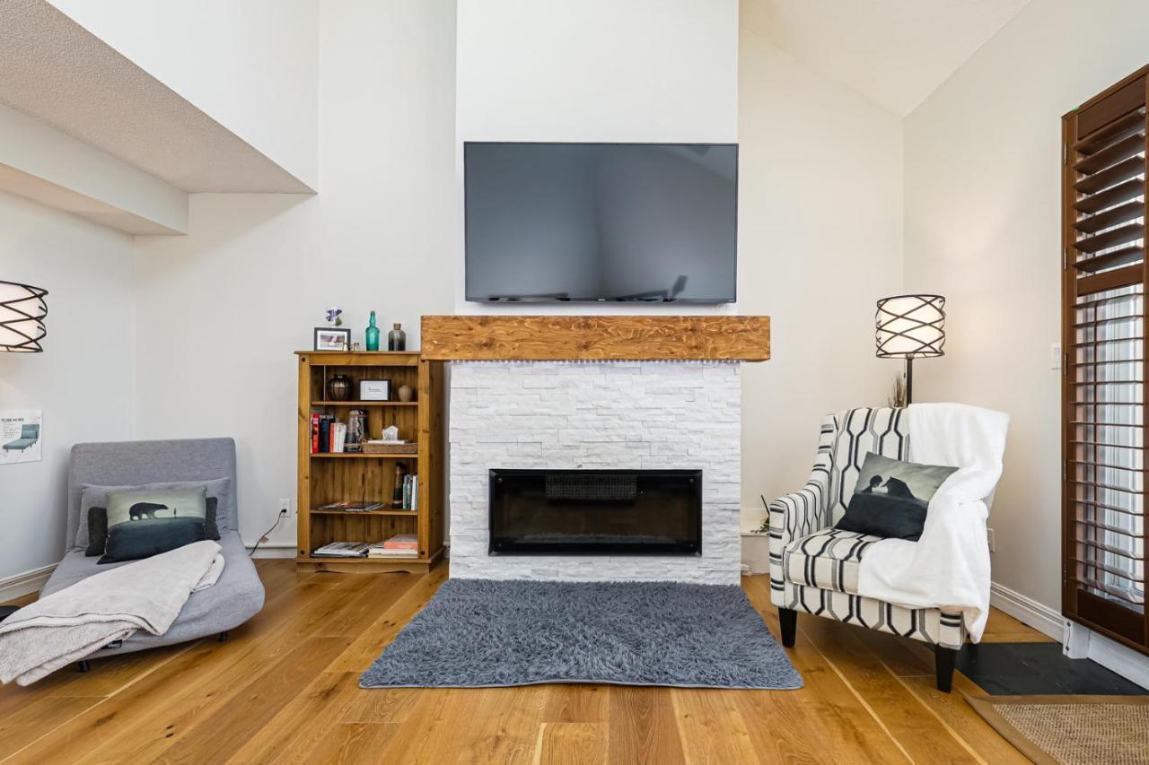 Stunning Townhouse - 3 Bdrm Blue Mountain Village Sauna! Montanhas Azuis Exterior foto